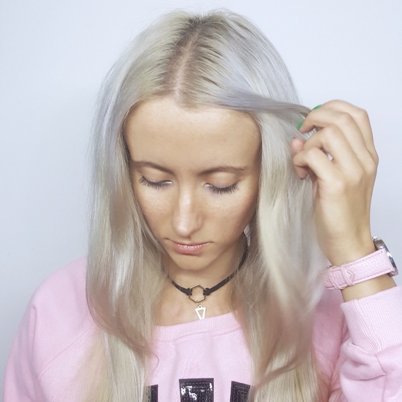 Meet your Posher, Victoria. - Picture 2 of 4